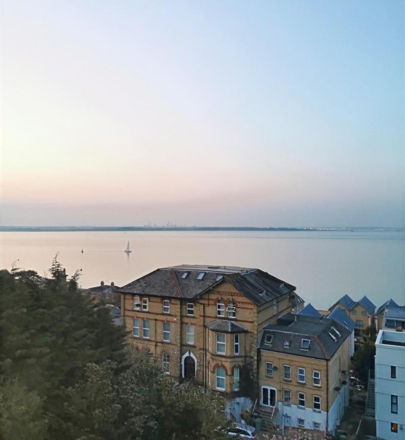 Villa Rothsay Hotel Cowes  Exteriör bild